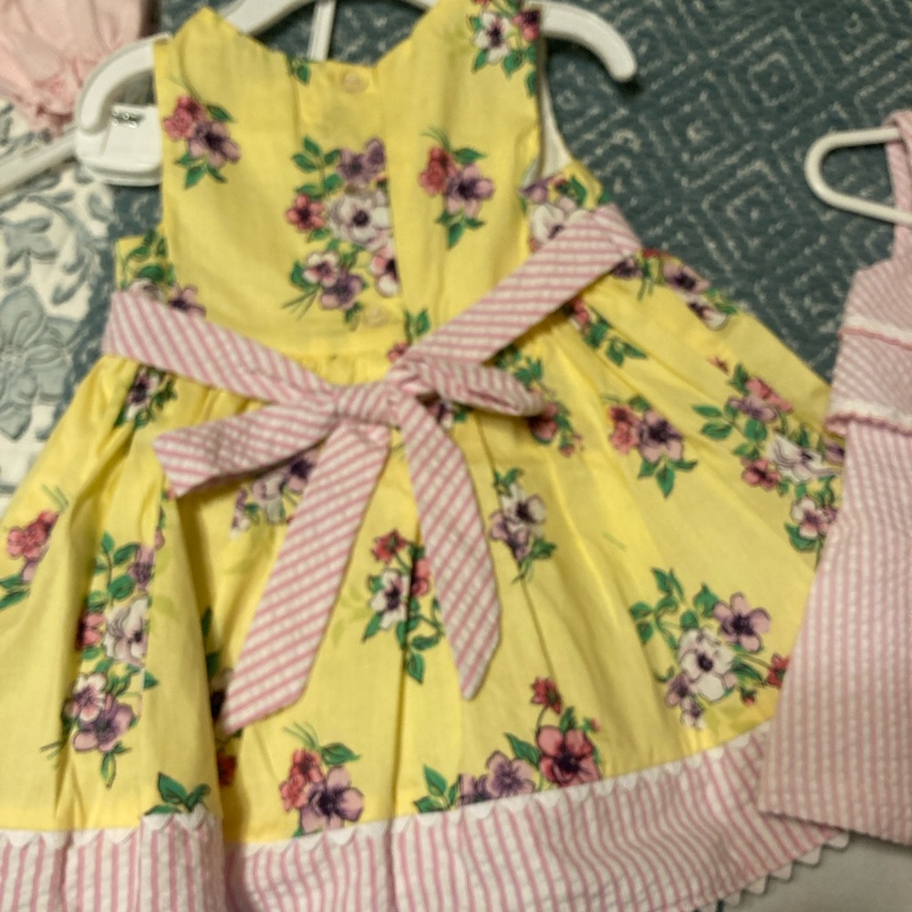 BUNDLE OF BABY GIRLS OUTFITS- Size 6-9 months. - Picture 7 of 13
